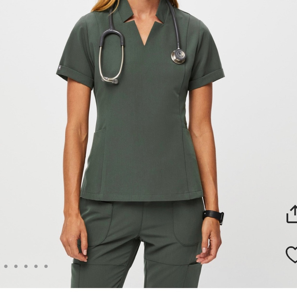 Inala Slim Scrub top